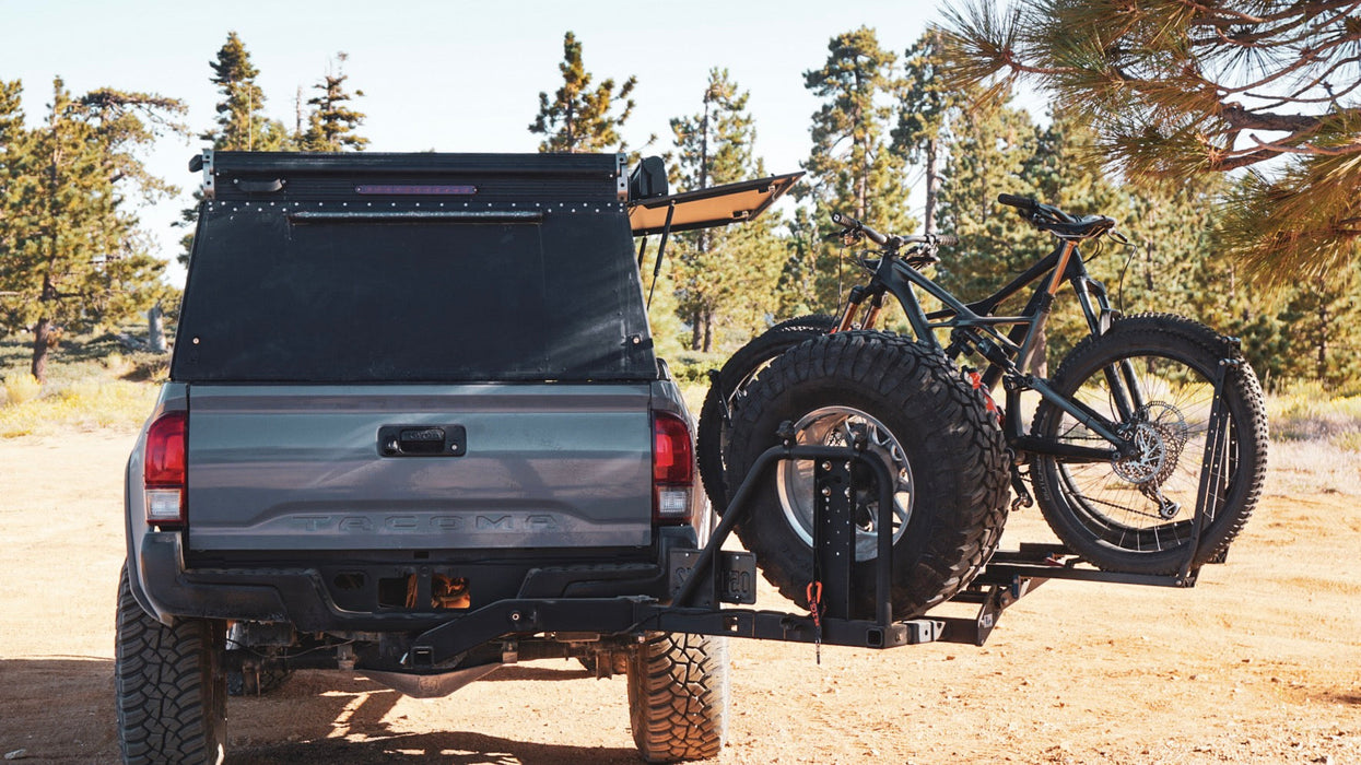 RIG'd UltraSwing™ Multi-Fit Spare Tire Hitch Mount