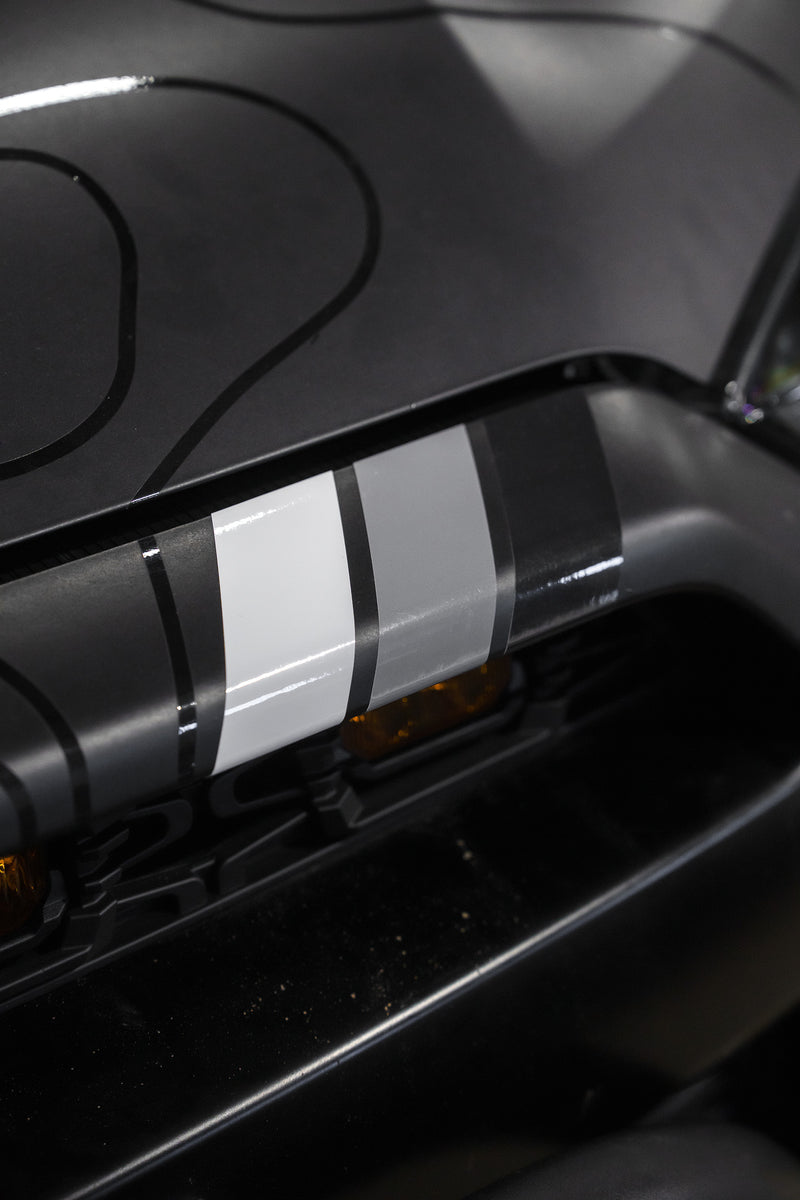 Vinyl Garage Medium Universal Stripe Decal