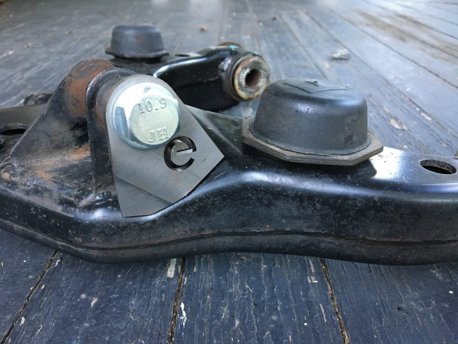 SRQ Fab Lower Control Arm Reinforcement (LCAR) For 4Runner (1996-2002)