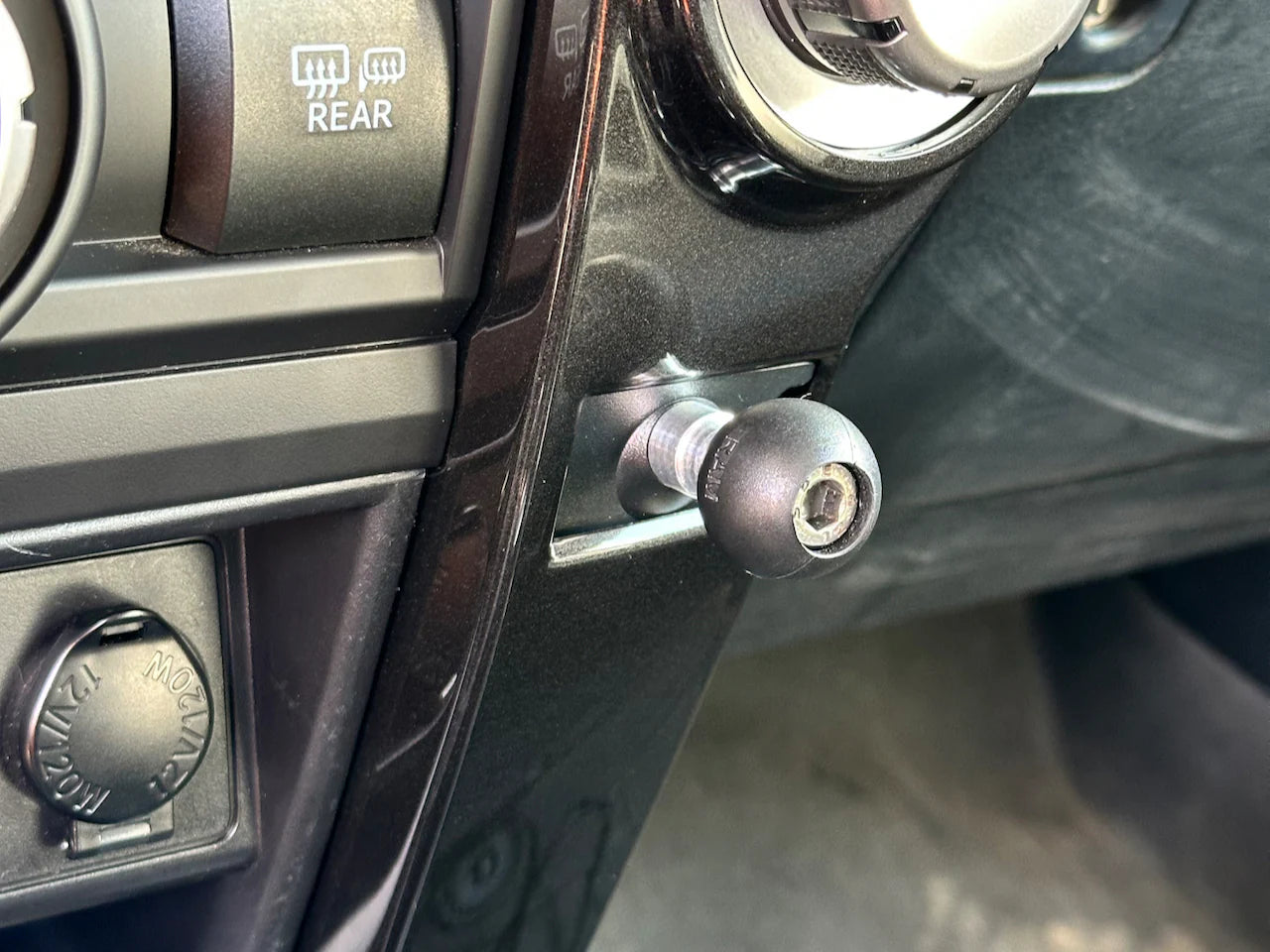 LOWER_MOUNT_4RUNNER_5TH.webp?v