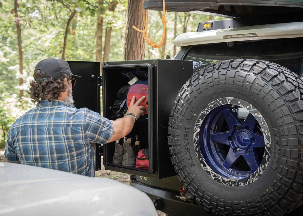 Backwoods Universal Overland Storage Box (19x28x15)