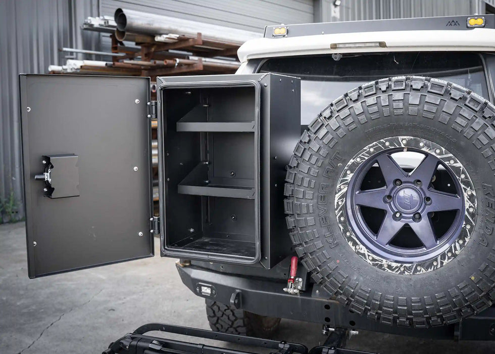 Backwoods Universal Overland Storage Box (19x28x15)