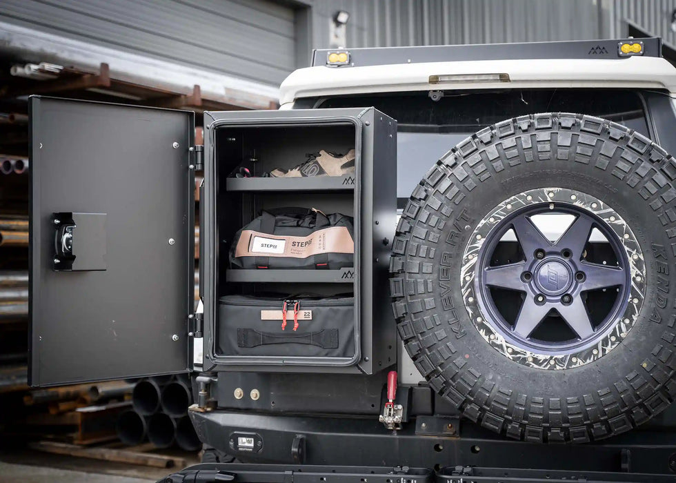 Backwoods Universal Overland Storage Box (19x28x15)